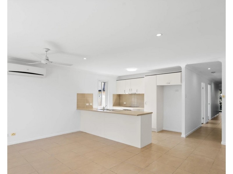 2/26 Navickas Circuit, Redbank Plains QLD 4301