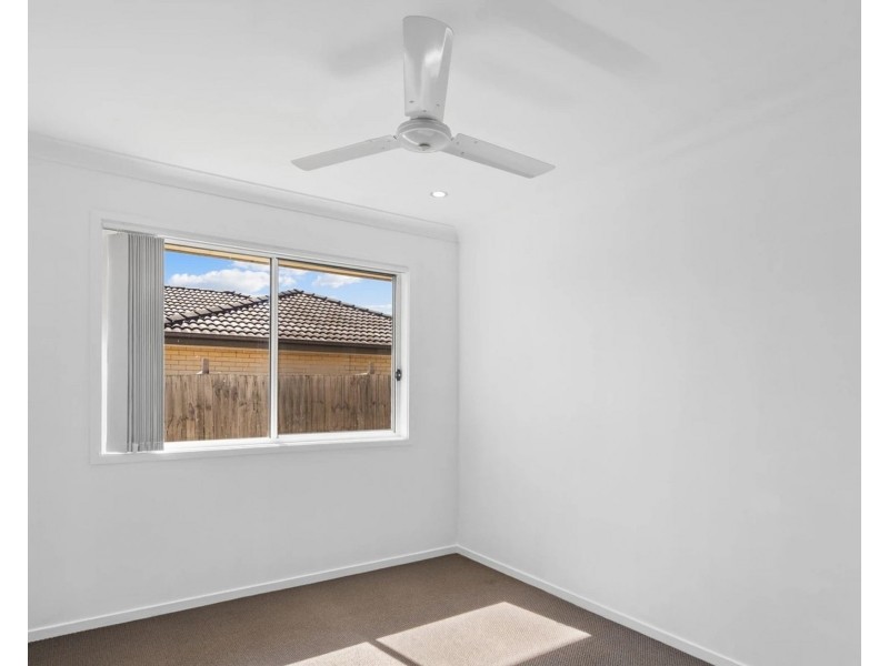 2/26 Navickas Circuit, Redbank Plains QLD 4301
