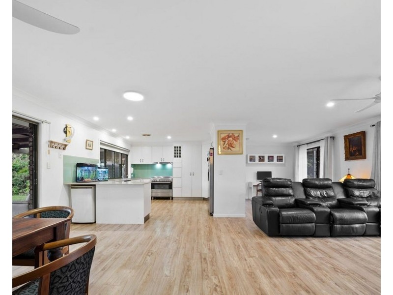 32-34 Finch St, Eagleby QLD 4207