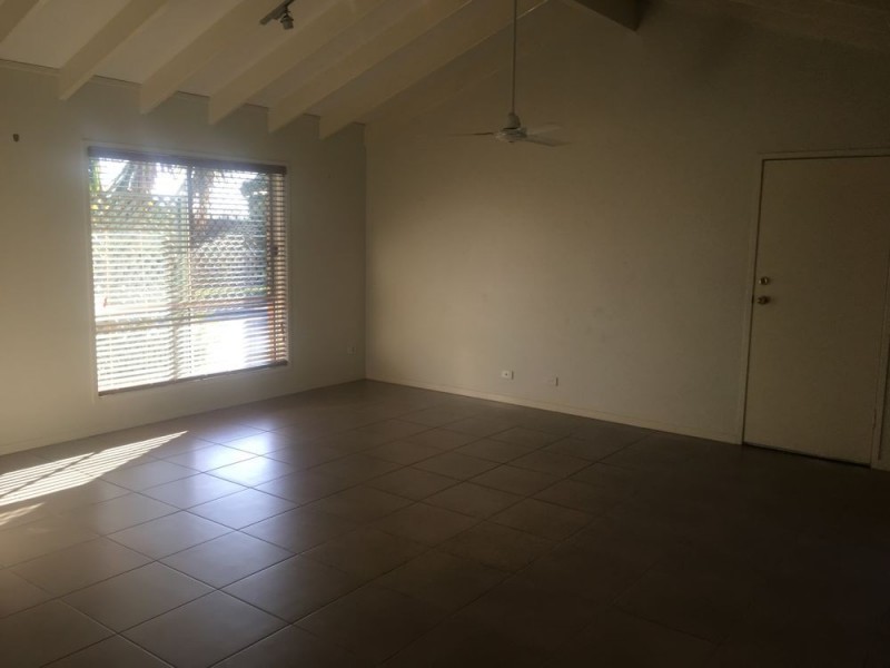 38 Brentwood Drive, Daisy Hill QLD 4127
