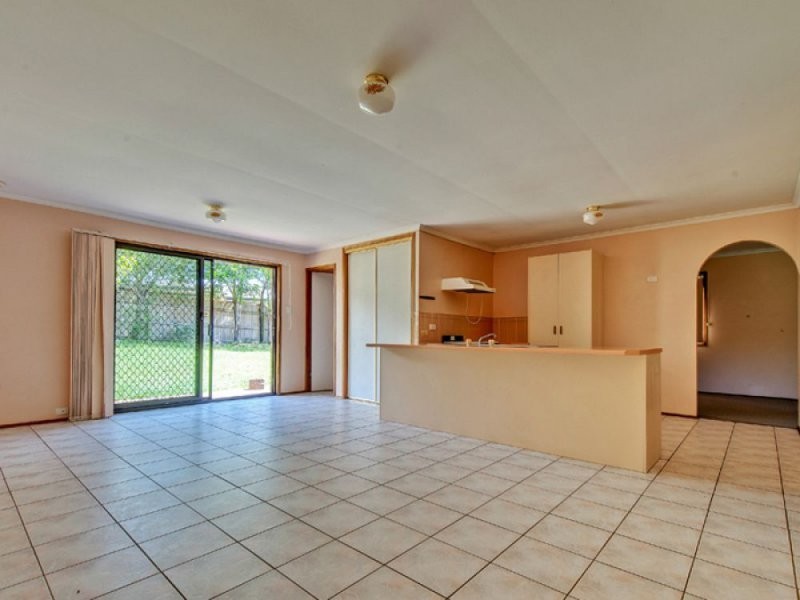 8 Black Diamond Crescent, Edens Landing QLD 4207