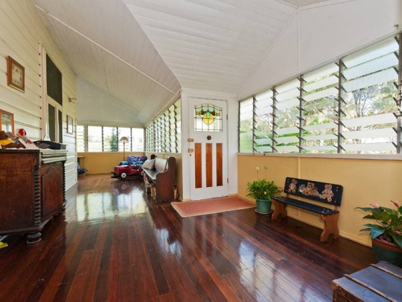 10 Ella Place, Windaroo QLD 4207