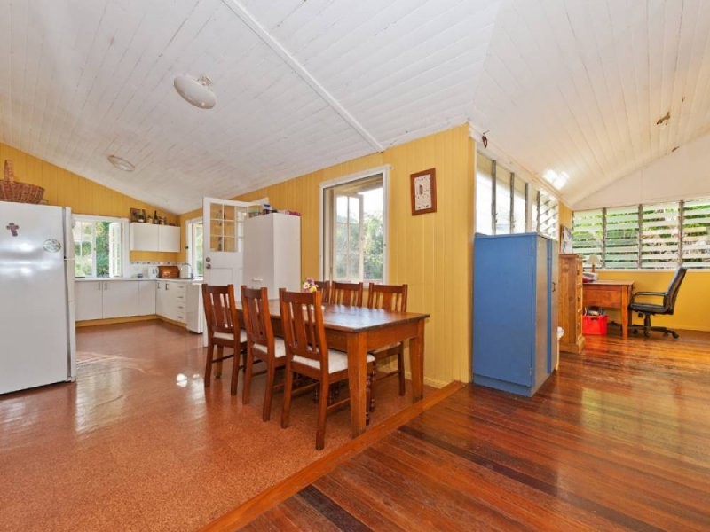 10 Ella Place, Windaroo QLD 4207