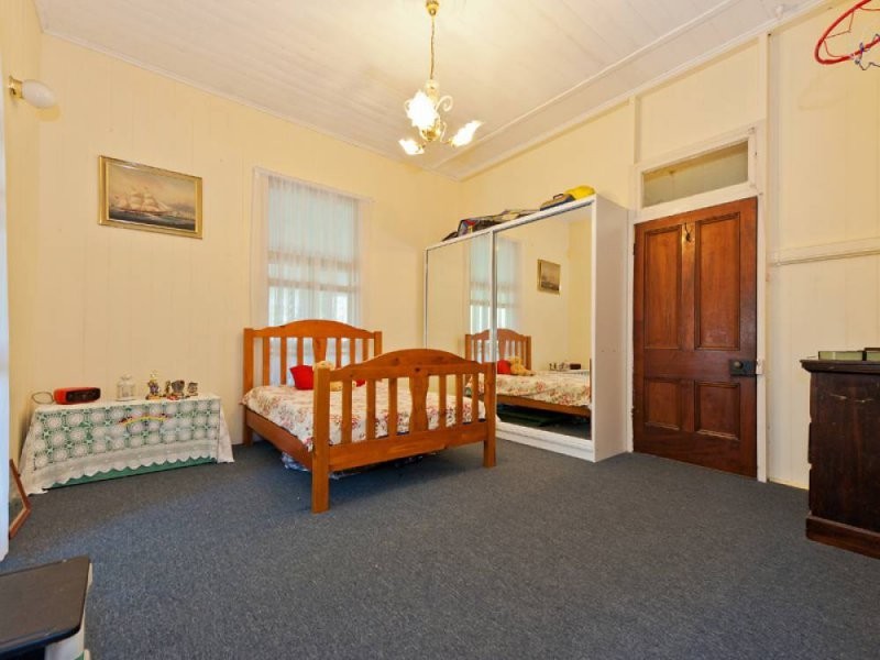 10 Ella Place, Windaroo QLD 4207
