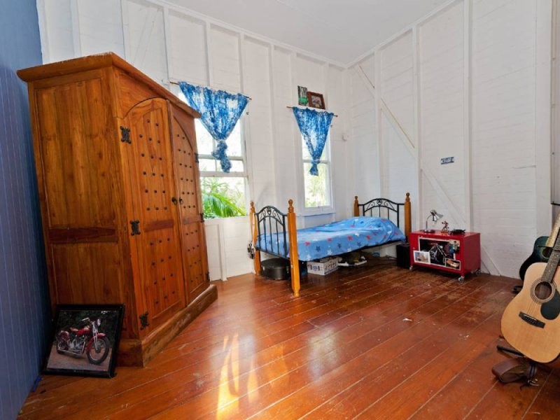 10 Ella Place, Windaroo QLD 4207