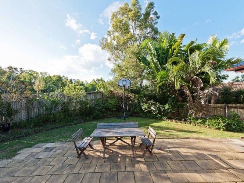 10 Ella Place, Windaroo QLD 4207