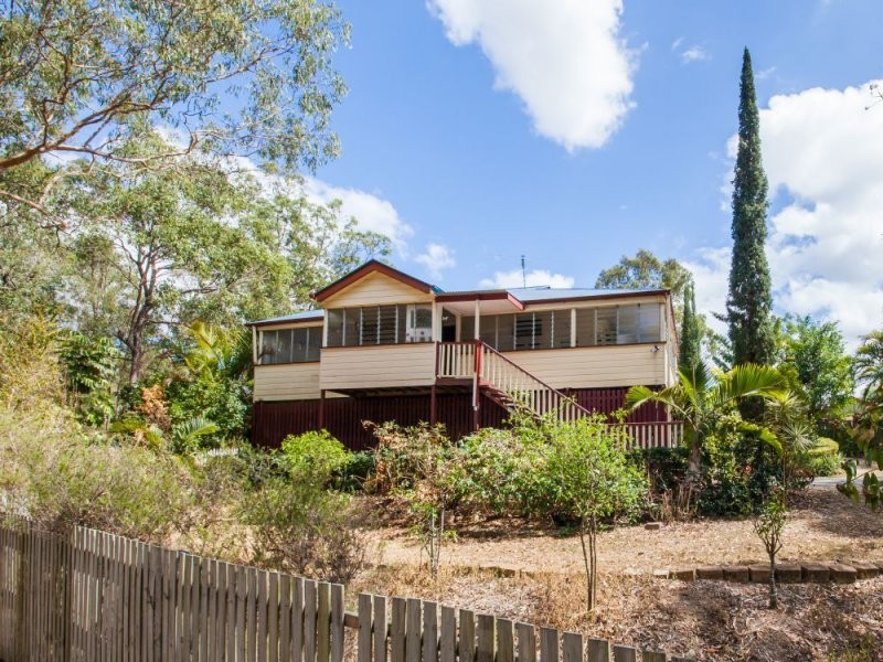 10 Ella Place, Windaroo QLD 4207