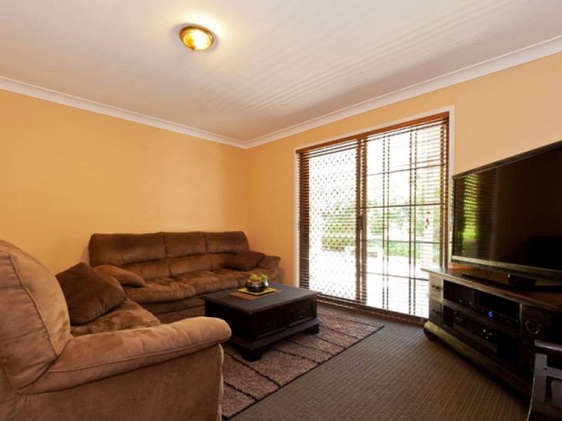 9 Spruce Street, Loganlea QLD 4131