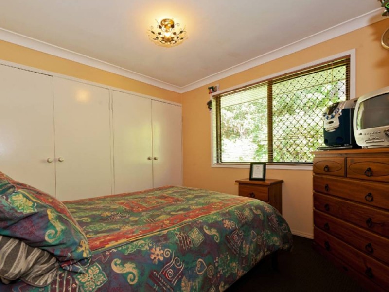 9 Spruce Street, Loganlea QLD 4131