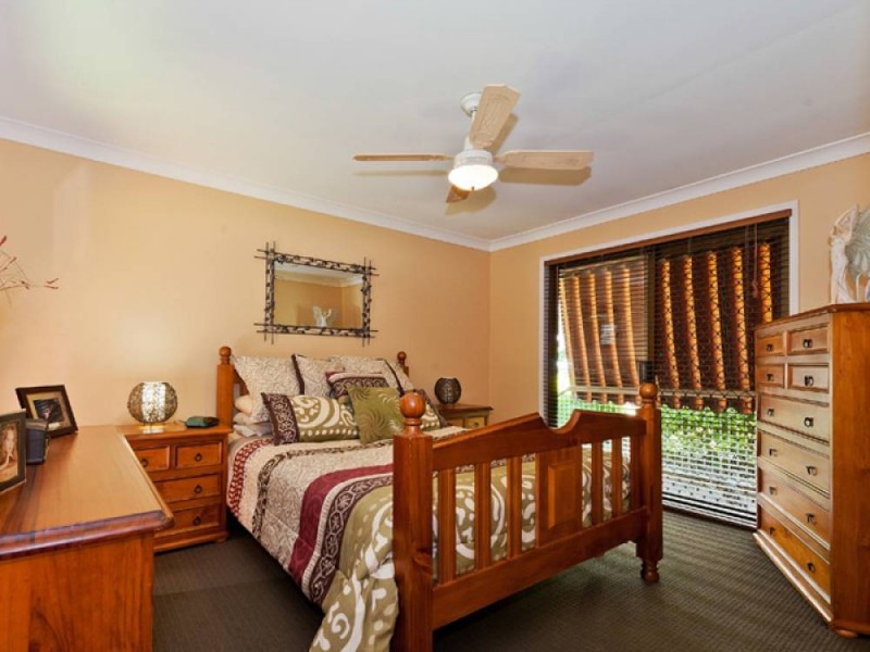 9 Spruce Street, Loganlea QLD 4131