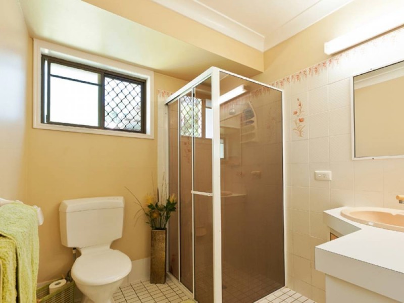 9 Spruce Street, Loganlea QLD 4131