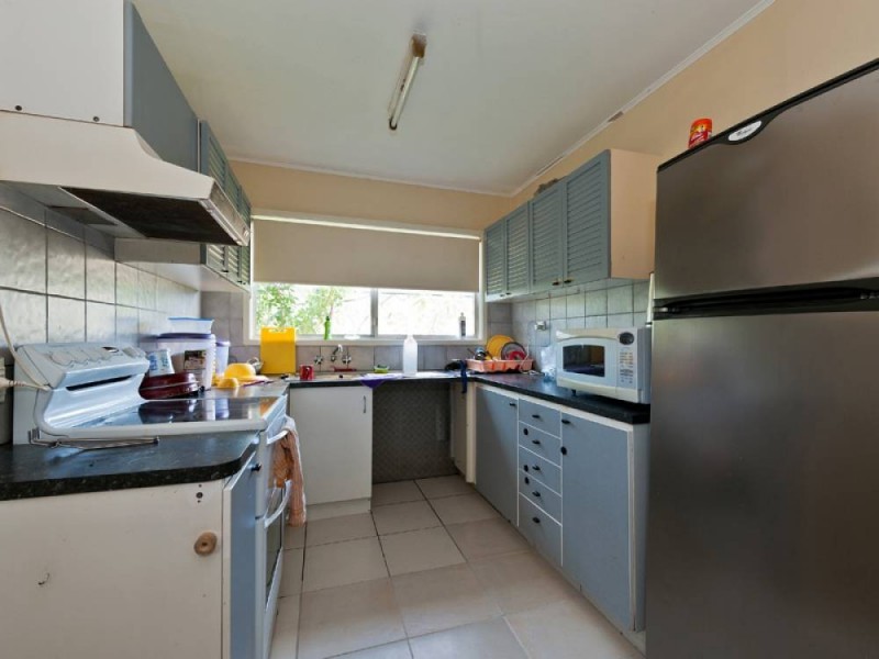 10 Woody Avenue, Kingston QLD 4114