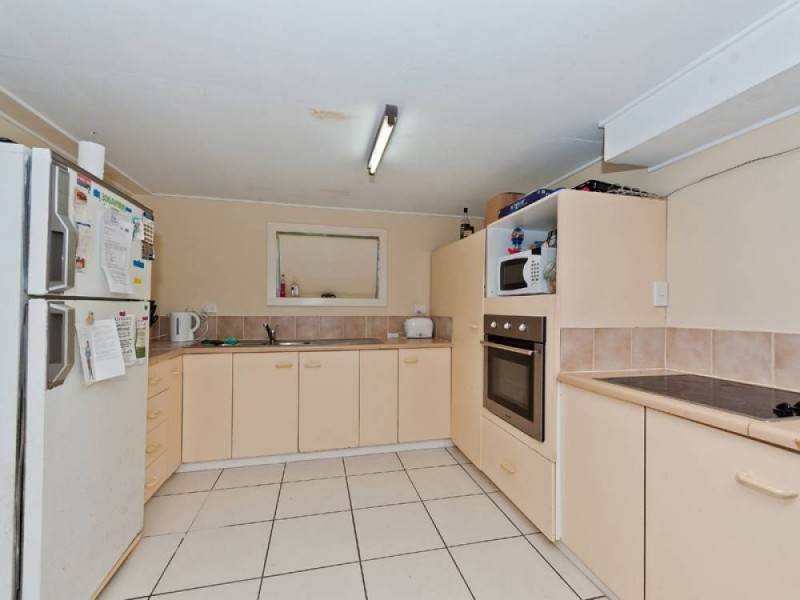 10 Woody Avenue, Kingston QLD 4114