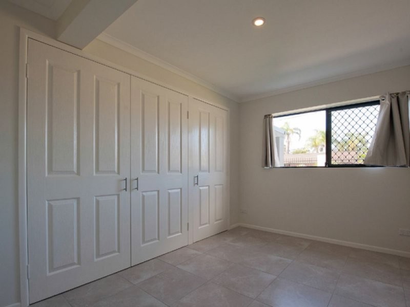 2 Coolcrest Crescent, Daisy Hill QLD 4127