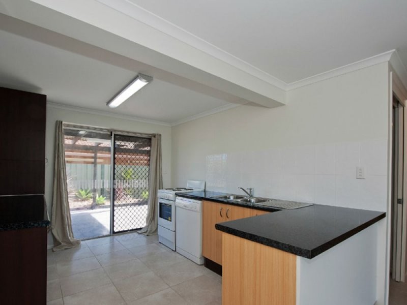 2 Coolcrest Crescent, Daisy Hill QLD 4127