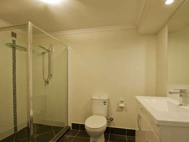 2 Coolcrest Crescent, Daisy Hill QLD 4127