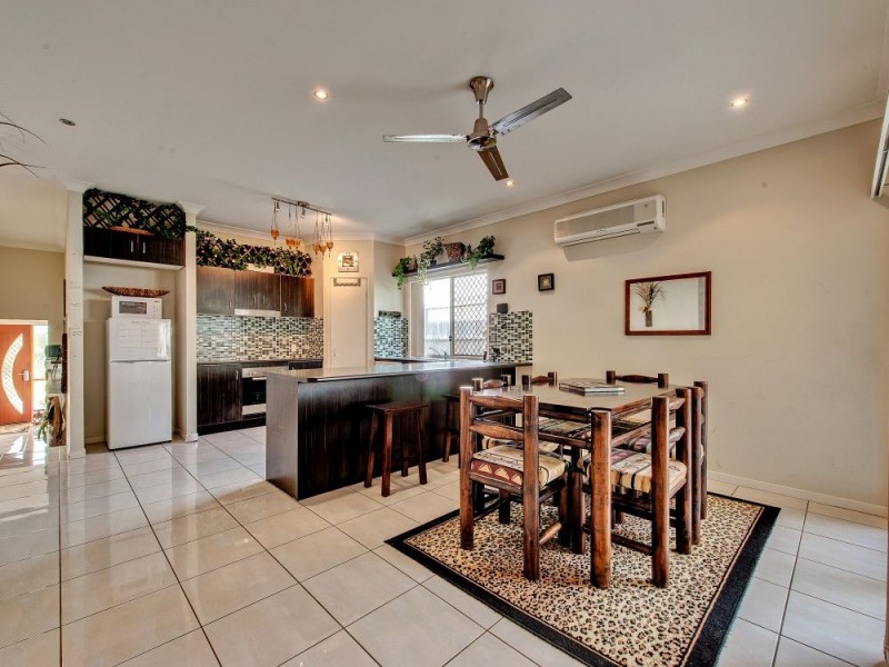 7 Carnarvon Crescent, Waterford QLD 4133