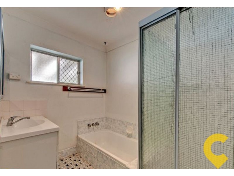 64 Karri Avenue, Logan Central QLD 4114