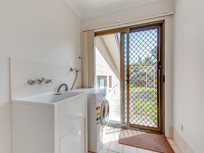 31 Waterline Crescent, Waterford QLD 4133