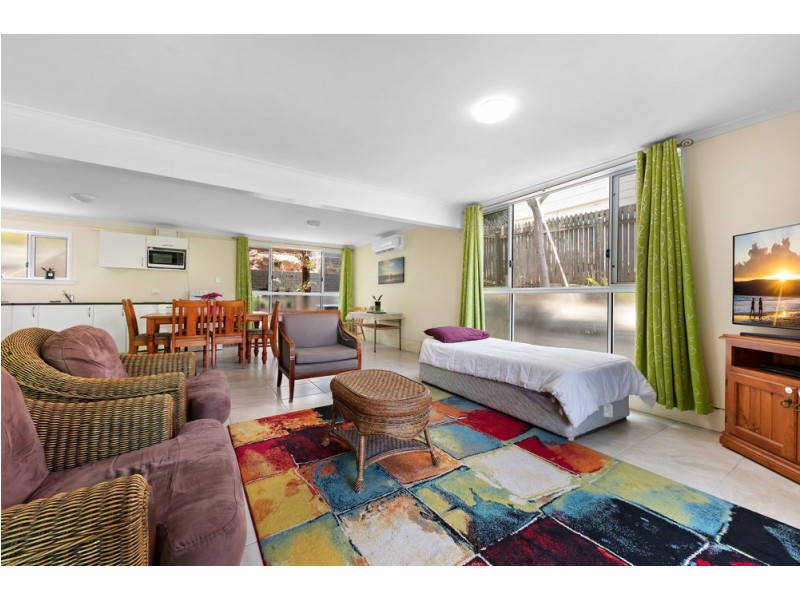 4 Mansfield Street, Kingston QLD 4114