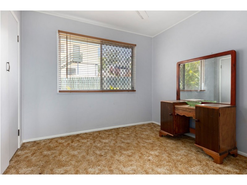 4 Mansfield Street, Kingston QLD 4114