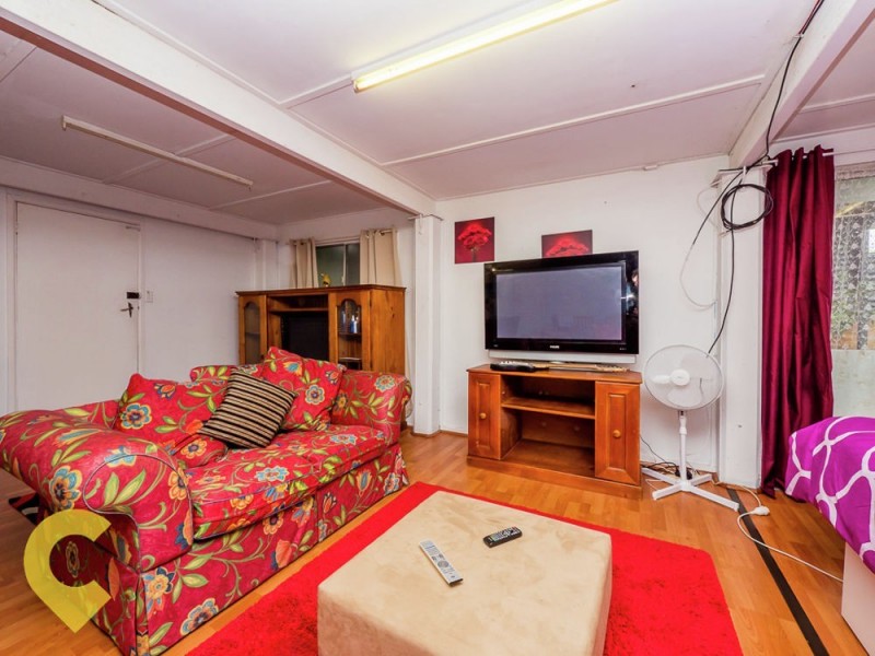 18 Darren Drive, Slacks Creek QLD 4127