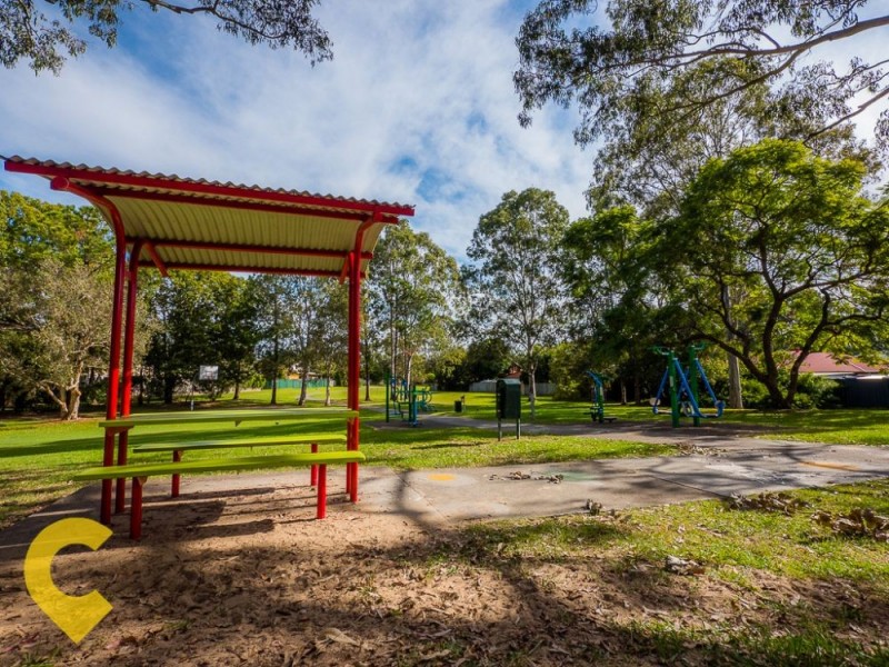 4 Cameron Court, Daisy Hill QLD 4127
