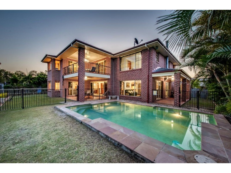 32 Riverside Terrace, Windaroo QLD 4207