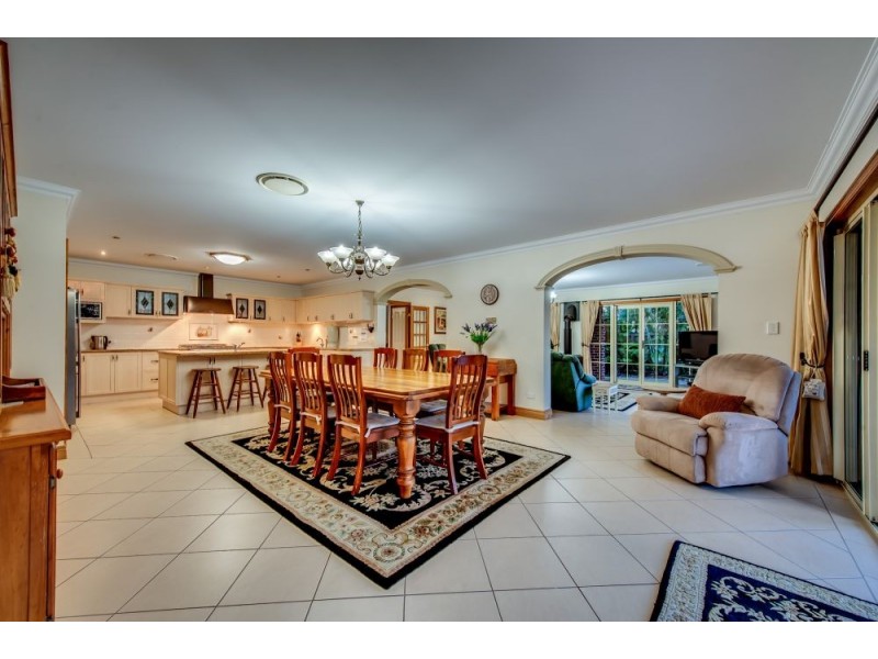 32 Riverside Terrace, Windaroo QLD 4207