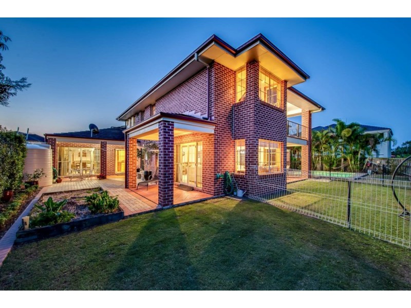 32 Riverside Terrace, Windaroo QLD 4207