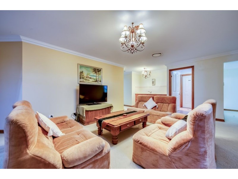 32 Riverside Terrace, Windaroo QLD 4207