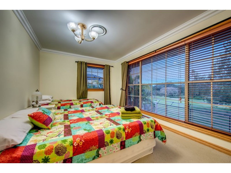 32 Riverside Terrace, Windaroo QLD 4207