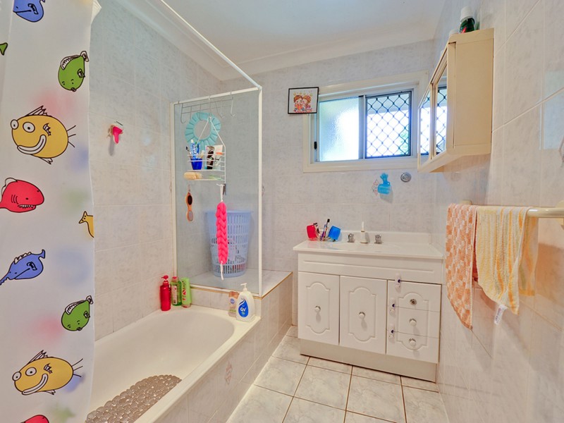 1 Jean Street, Woodridge QLD 4114
