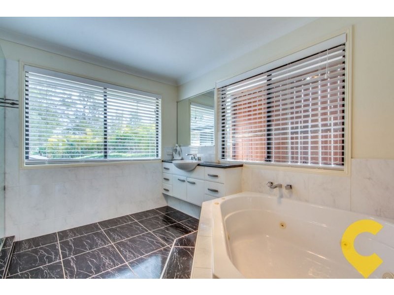 89 Wuraga Rd, Bahrs Scrub QLD 4207