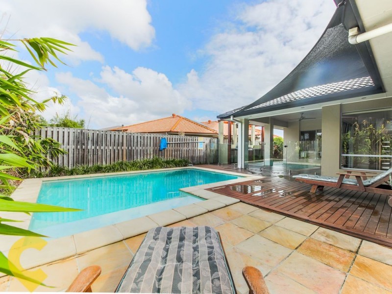 20 Temple Island Cct, Oxenford QLD 4210
