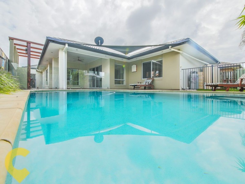 20 Temple Island Cct, Oxenford QLD 4210