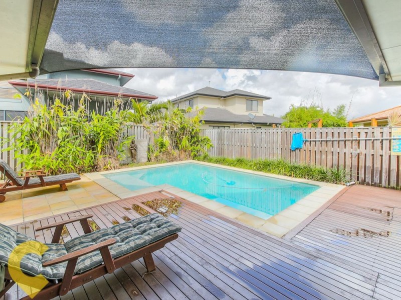 20 Temple Island Cct, Oxenford QLD 4210