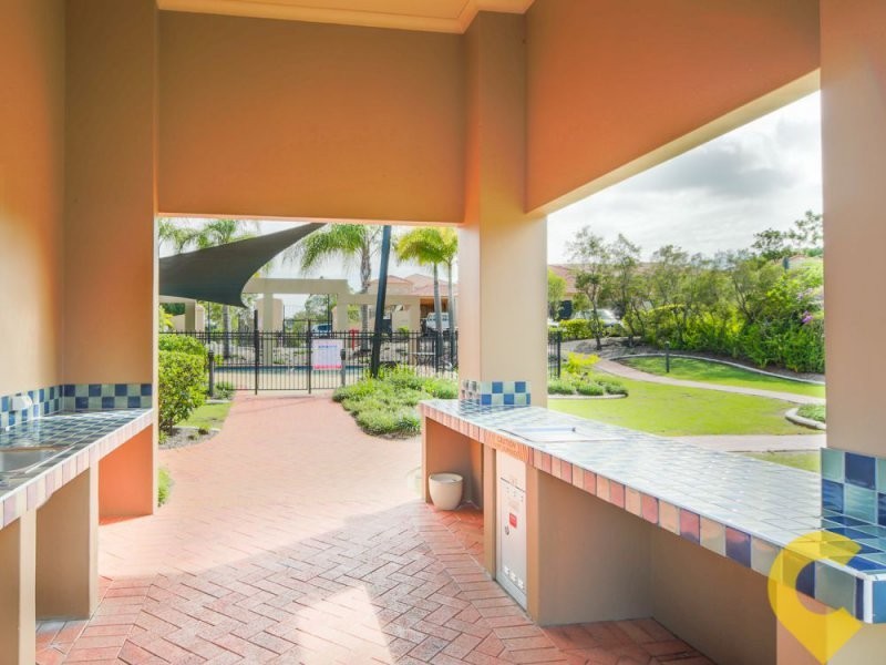 57/24 Amsonia Court, Arundel QLD 4214