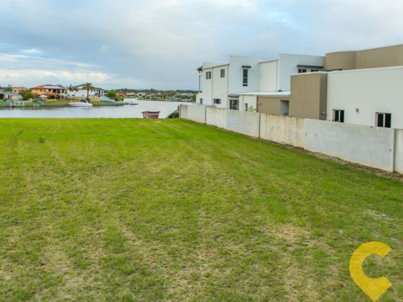 130 The Peninsula, Helensvale QLD 4212