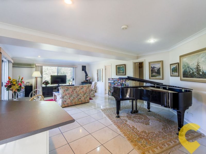 24 Taperoo Court, Yatala QLD 4207