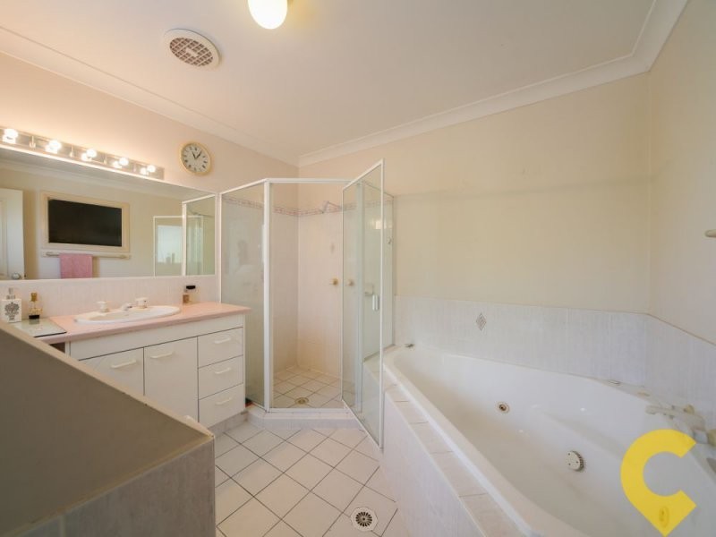 24 Taperoo Court, Yatala QLD 4207