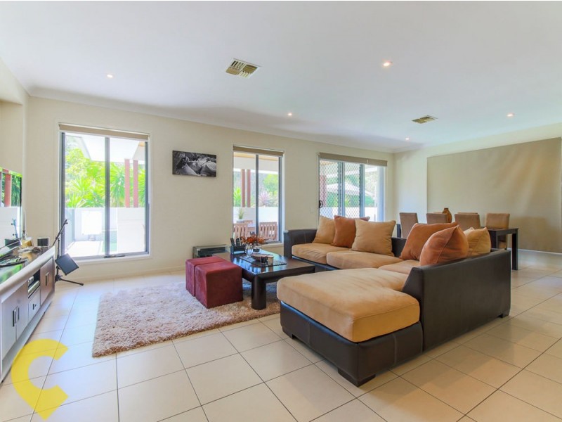 18 Rose Valley Drive, Upper Coomera QLD 4209
