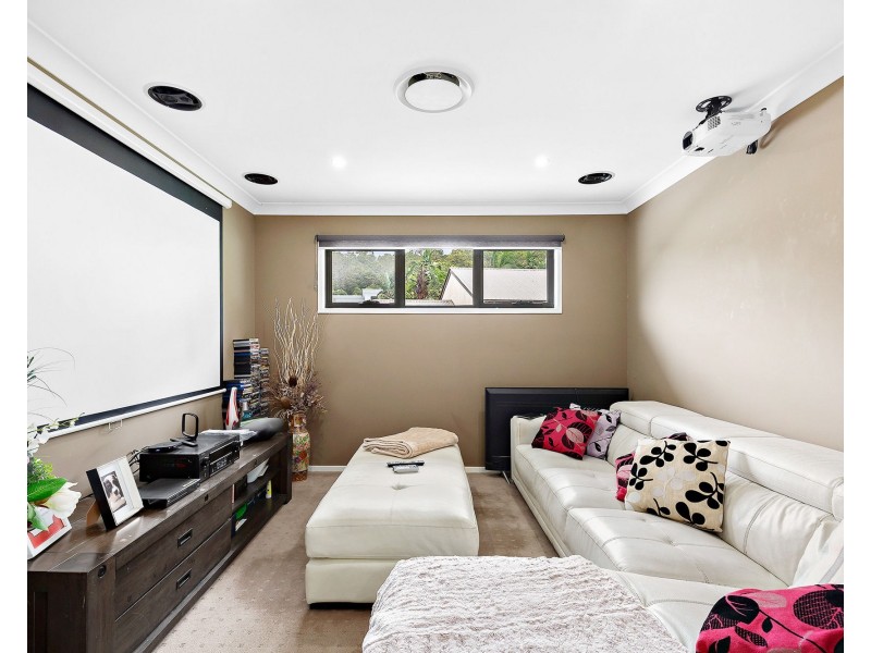 17 Macleay Cct, Upper Coomera QLD 4209