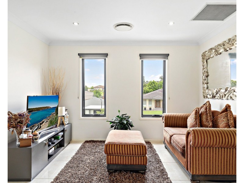 17 Macleay Cct, Upper Coomera QLD 4209