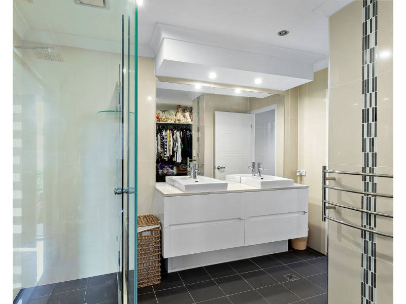 17 Macleay Cct, Upper Coomera QLD 4209