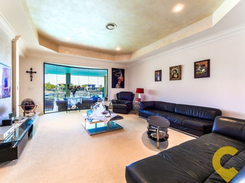 6 Saltair Grove, Helensvale QLD 4212