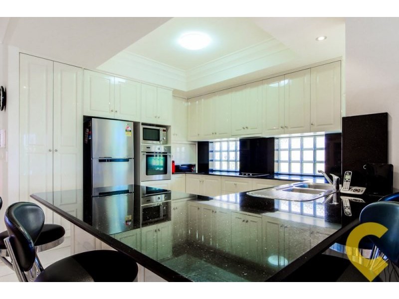 6 Saltair Grove, Helensvale QLD 4212