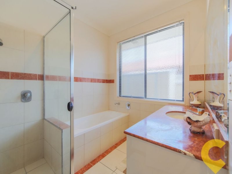 6 Saltair Grove, Helensvale QLD 4212