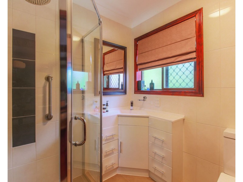 4 Currumburra Road, Ashmore QLD 4214