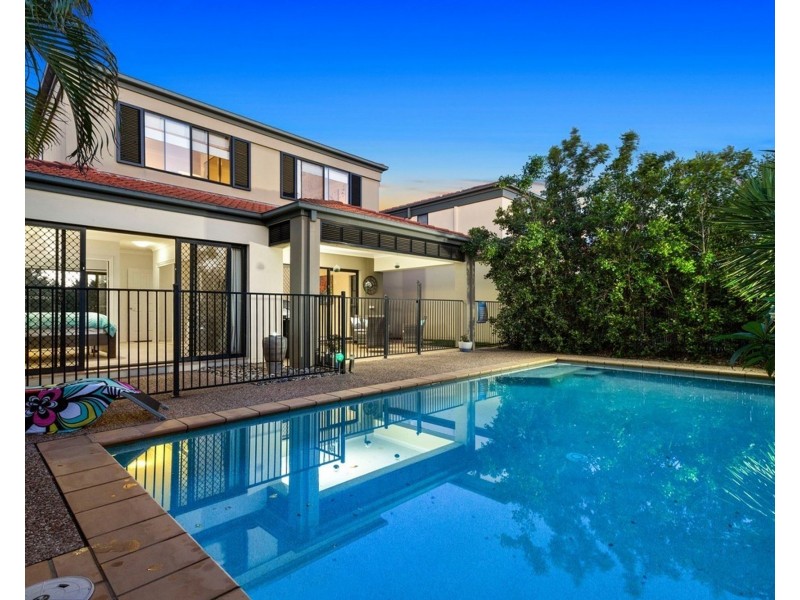 534 Oyster Cove Promenade, Helensvale QLD 4212